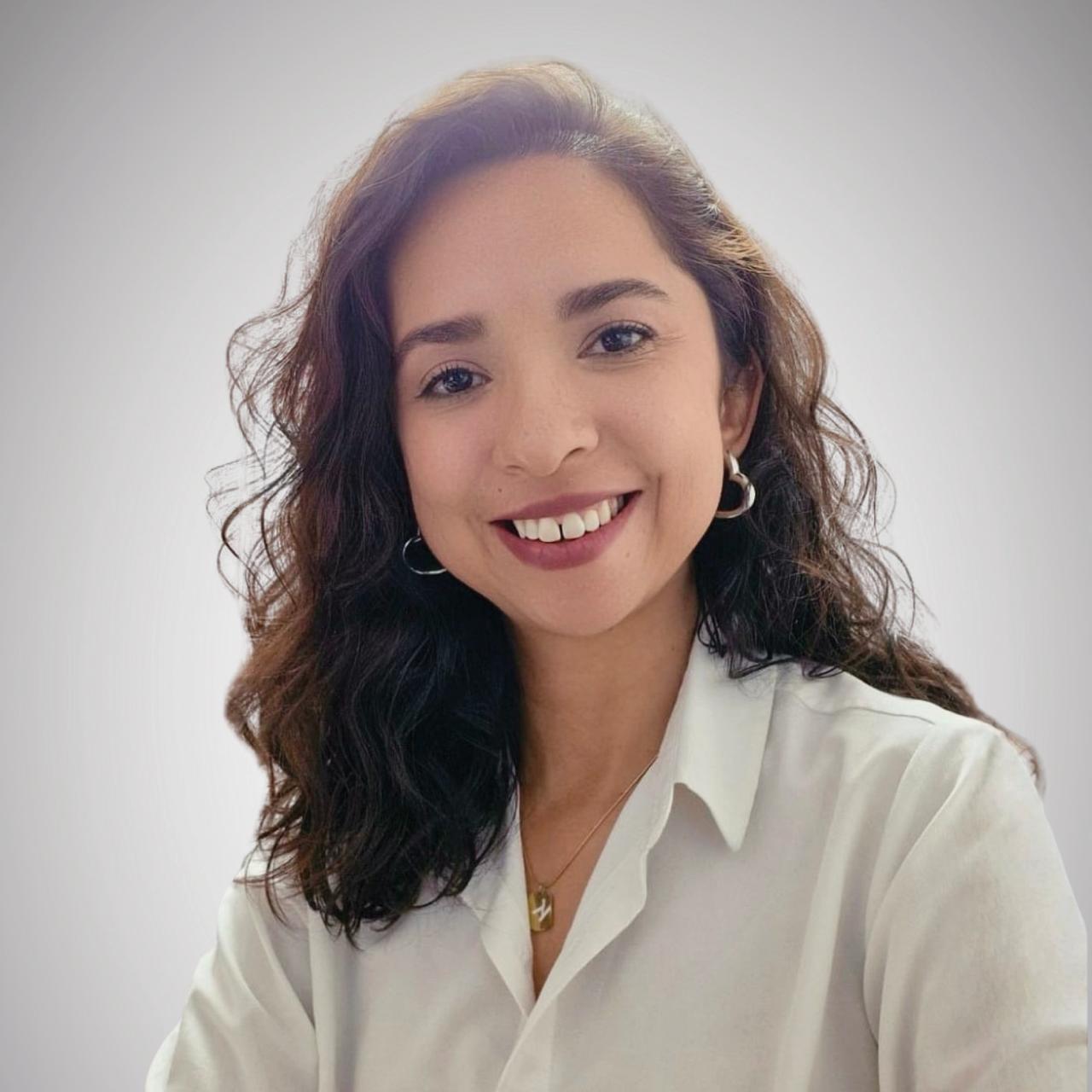 M. I. Karen Pérez Liévana